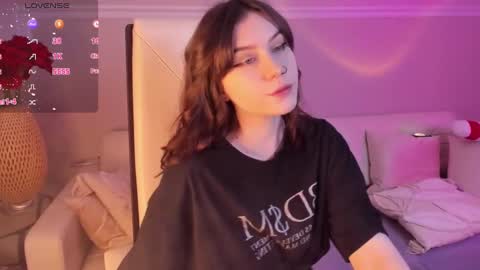 Snapshot of una_medisson chatting on December 6, 2024, 9:32 am Una online show from December 6, 2024, 9:32 am