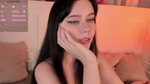 Snapshot of una_medisson chatting on November 7, 2025, 12:49 pm Una online show from November 7, 2025, 12:49 pm