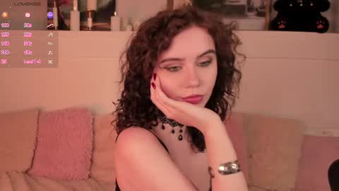 Snapshot of una_medisson chatting on June 12, 2026, 10:03 am Una online show from June 12, 2026, 10:03 am