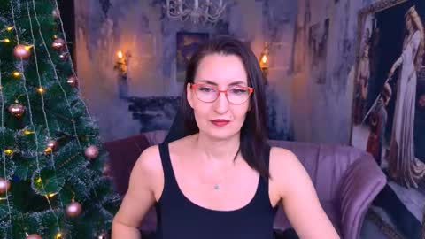 Snapshot of unatera chatting on December 22, 2025, 9:06 am UnaTera online show from December 22, 2025, 9:06 am