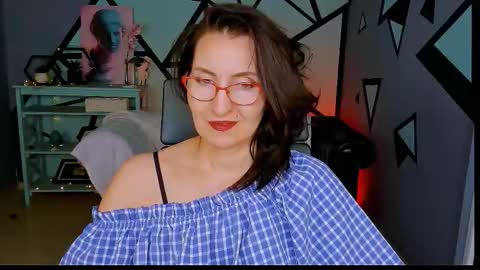 Snapshot of unatera chatting on February 8, 2026, 9:13 am UnaTera online show from February 8, 2026, 9:13 am