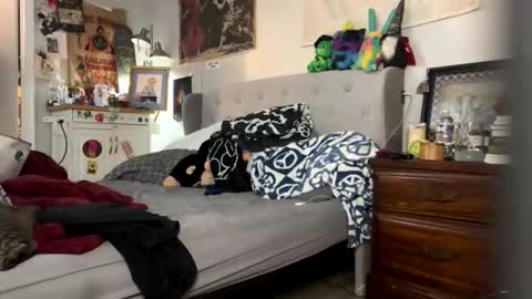 Snapshot of uncle_seabiscuit chatting on March 16, 2026, 1:22 am Chris online show from March 16, 2026, 1:22 am