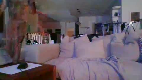 uncleozzie online show from April 25, 2026, 3:31 pm