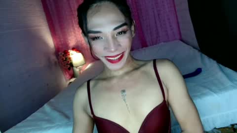 Snapshot of uncut_queen chatting on June 28, 2026, 2:50 am LOVELY JANE online show from June 28, 2026, 2:50 am