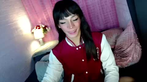 Snapshot of uncut_queen chatting on July 28, 2026, 4:50 pm LOVELY JANE online show from July 28, 2026, 4:50 pm