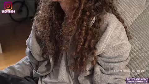 Snapshot of uncutgerman420 chatting on November 22, 2025, 8:52 pm Mister Uncut online show from November 22, 2025, 8:52 pm