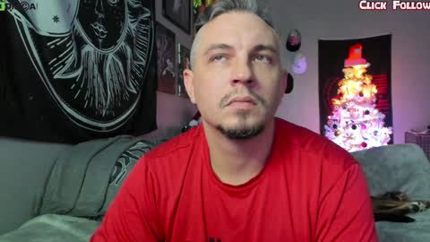 Snapshot of uncutstudxxx chatting on December 10, 2024, 1:22 am UncutSTUDXXXManyvids online show from December 10, 2024, 1:22 am