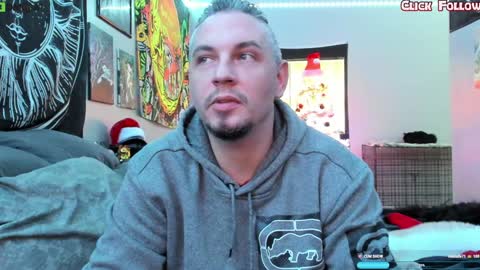 Snapshot of uncutstudxxx chatting on December 19, 2024, 4:24 pm UncutSTUDXXXManyvids online show from December 19, 2024, 4:24 pm