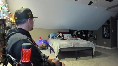 Snapshot of uncutstudxxx chatting on December 16, 2025, 3:11 am UncutSTUDXXXManyvids online show from December 16, 2025, 3:11 am