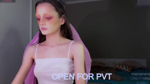 Snapshot of unhollymeow chatting on November 28, 2025, 5:26 pm Irene online show from November 28, 2025, 5:26 pm