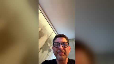 Snapshot of unitipervoi chatting on June 6, 2026, 6:23 pm unitipervoi online show from June 6, 2026, 6:23 pm