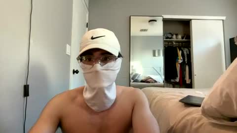 Snapshot of unknownme1_ chatting on July 30, 2026, 1:15 am Gael online show from July 30, 2026, 1:15 am