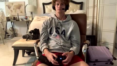 Stepbro online show from February 6, 2025, 1:32 pm