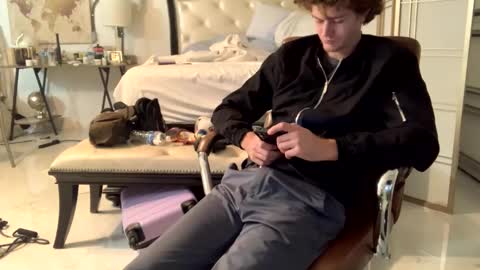 Stepbro online show from February 7, 2025, 8:44 am