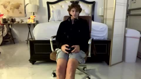 Stepbro online show from February 9, 2025, 12:39 am