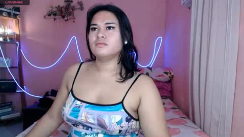 Snapshot of ur_baby_rebbecca chatting on July 26, 2026, 11:00 pm SINGLE online show from July 26, 2026, 11:00 pm