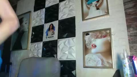 Snapshot of ur_chrizzy_fav chatting on October 20, 2025, 4:46 am chrizzy online show from October 20, 2025, 4:46 am