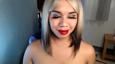 Vee online show from February 1, 2025, 9:00 am