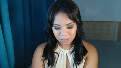 Vee online show from October 4, 2025, 3:48 am