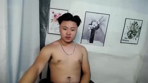 ur_hotguy online show from September 17, 2025, 11:45 am