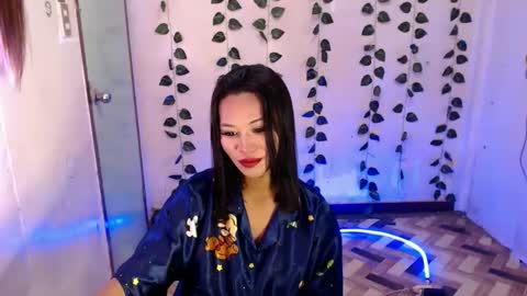 Snapshot of ur_hottest_girl chatting on January 15, 2026, 7:13 am ur_hottest_girl online show from January 15, 2026, 7:13 am