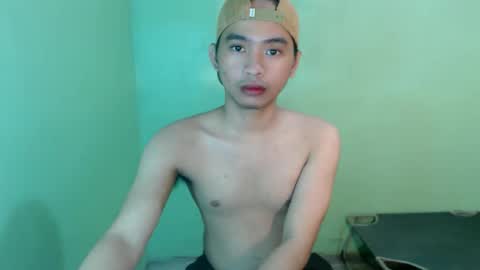 Snapshot of ur_joshuahotnotch chatting on May 6, 2026, 10:20 am ur_joshuahotnotch online show from May 6, 2026, 10:20 am
