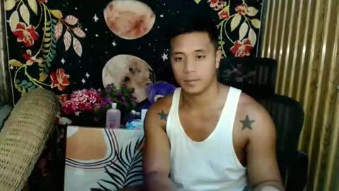 Snapshot of ur_pinoydave chatting on December 23, 2025, 1:14 am Dave online show from December 23, 2025, 1:14 am