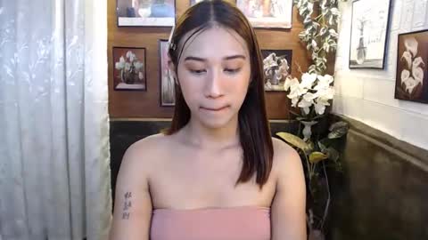 ur_rianlover online show from October 17, 2025, 6:49 am