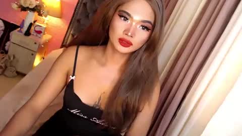 Snapshot of ur_sassygirl chatting on March 8, 2025, 9:51 pm Kath online show from March 8, 2025, 9:51 pm