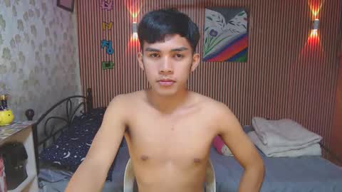 ur_shan21 online show from September 18, 2025, 3:03 pm