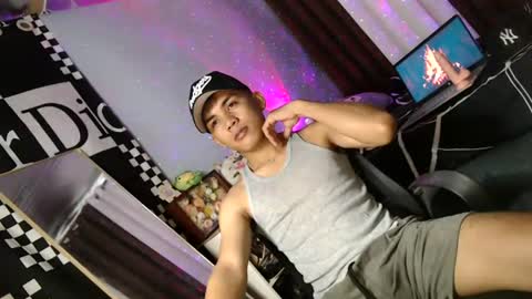 Snapshot of ur_shan21 chatting on July 4, 2026, 7:20 pm ur_shan21 online show from July 4, 2026, 7:20 pm