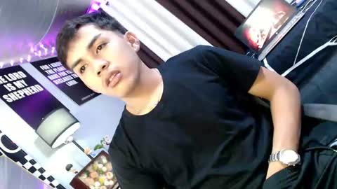 Snapshot of ur_shan21 chatting on August 4, 2026, 7:33 am ur_shan21 online show from August 4, 2026, 7:33 am