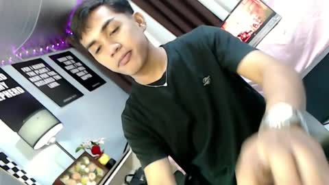 Snapshot of ur_shan21 chatting on August 7, 2026, 5:37 pm ur_shan21 online show from August 7, 2026, 5:37 pm