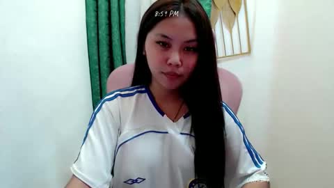 Snapshot of ur_small_girl chatting on November 14, 2025, 12:59 pm ur_small_girl online show from November 14, 2025, 12:59 pm