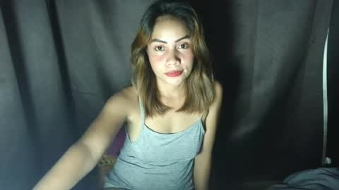 ur_sweetmika online show from June 14, 2026, 4:42 pm