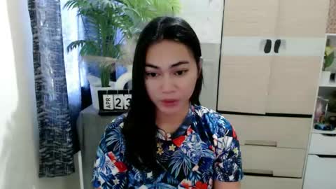 urasian_erica online show from April 26, 2026, 1:36 am