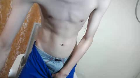 Snapshot of urasian_femboyxxx chatting on April 6, 2026, 5:52 am urasian_femboyxxx online show from April 6, 2026, 5:52 am