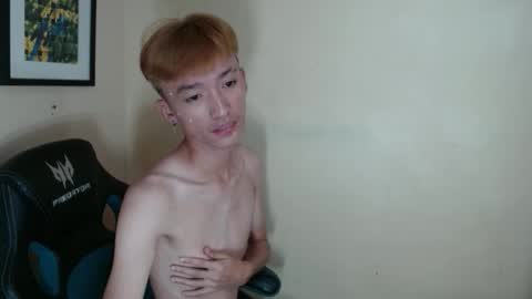 Snapshot of urasian_femboyxxx chatting on April 11, 2026, 3:49 pm urasian_femboyxxx online show from April 11, 2026, 3:49 pm