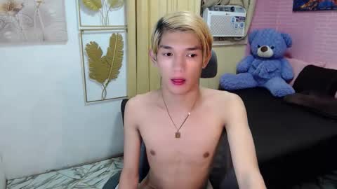 Snapshot of urasian_john20 chatting on May 25, 2026, 8:48 pm urasian_john20 online show from May 25, 2026, 8:48 pm