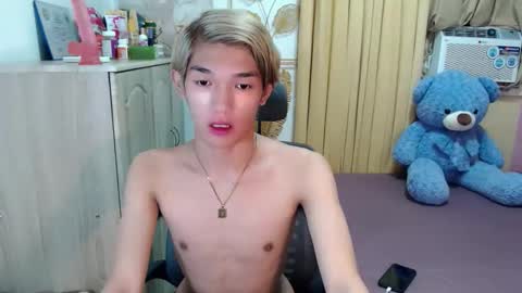 Snapshot of urasian_john20 chatting on June 2, 2026, 1:02 pm urasian_john20 online show from June 2, 2026, 1:02 pm
