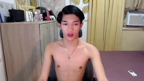 urasian_john20 online show from July 21, 2026, 7:32 am
