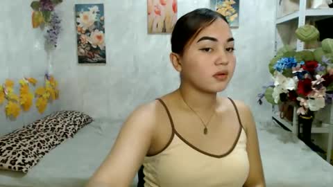 Snapshot of urasian_kat chatting on June 11, 2026, 12:32 am urasian_kat online show from June 11, 2026, 12:32 am