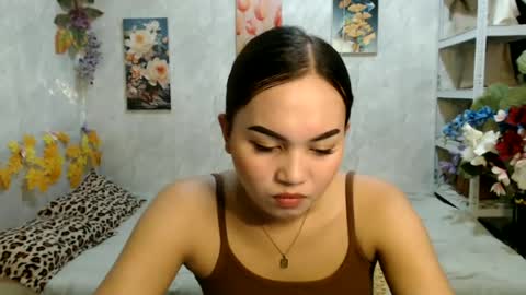 urasian_kat online show from June 18, 2026, 6:35 am