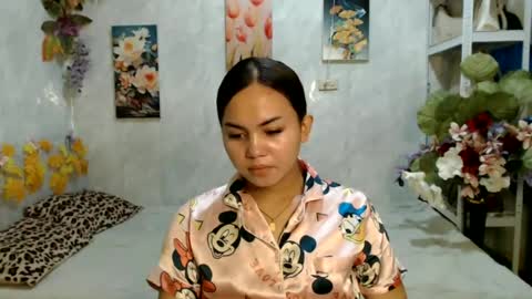 urasian_kat online show from June 26, 2026, 9:52 pm