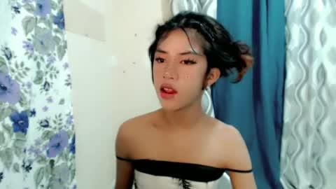 Snapshot of urasianyana chatting on June 18, 2026, 2:34 am urasianyana online show from June 18, 2026, 2:34 am