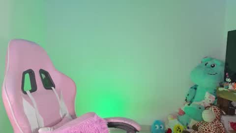 Danielle  online show from July 12, 2026, 10:06 am