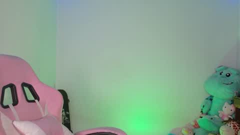 Danielle  online show from July 21, 2026, 9:33 am