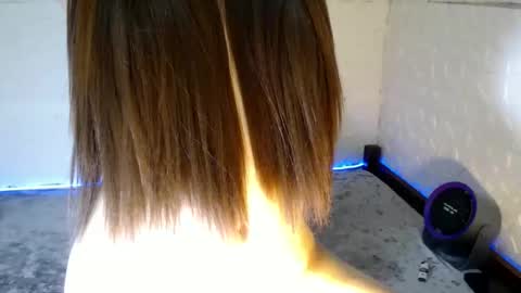 Snapshot of urbabyhot_gurl chatting on January 8, 2025, 1:53 am QUEEN ANGEL online show from January 8, 2025, 1:53 am