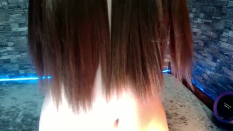 Snapshot of urbabyhot_gurl chatting on January 23, 2025, 1:19 am QUEEN ANGEL online show from January 23, 2025, 1:19 am