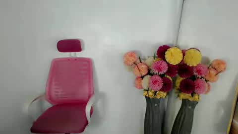 Miles online show from December 7, 2024, 3:52 pm